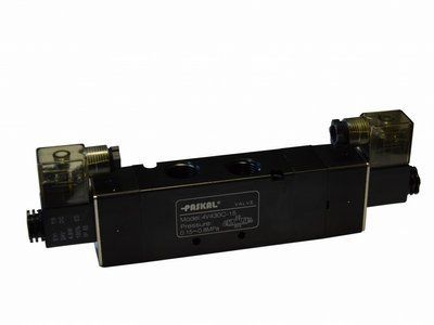Пневморозподільник тип 4V схема 30 - 1/8" - 1/8" - DC12 V 4V430C-15 фото